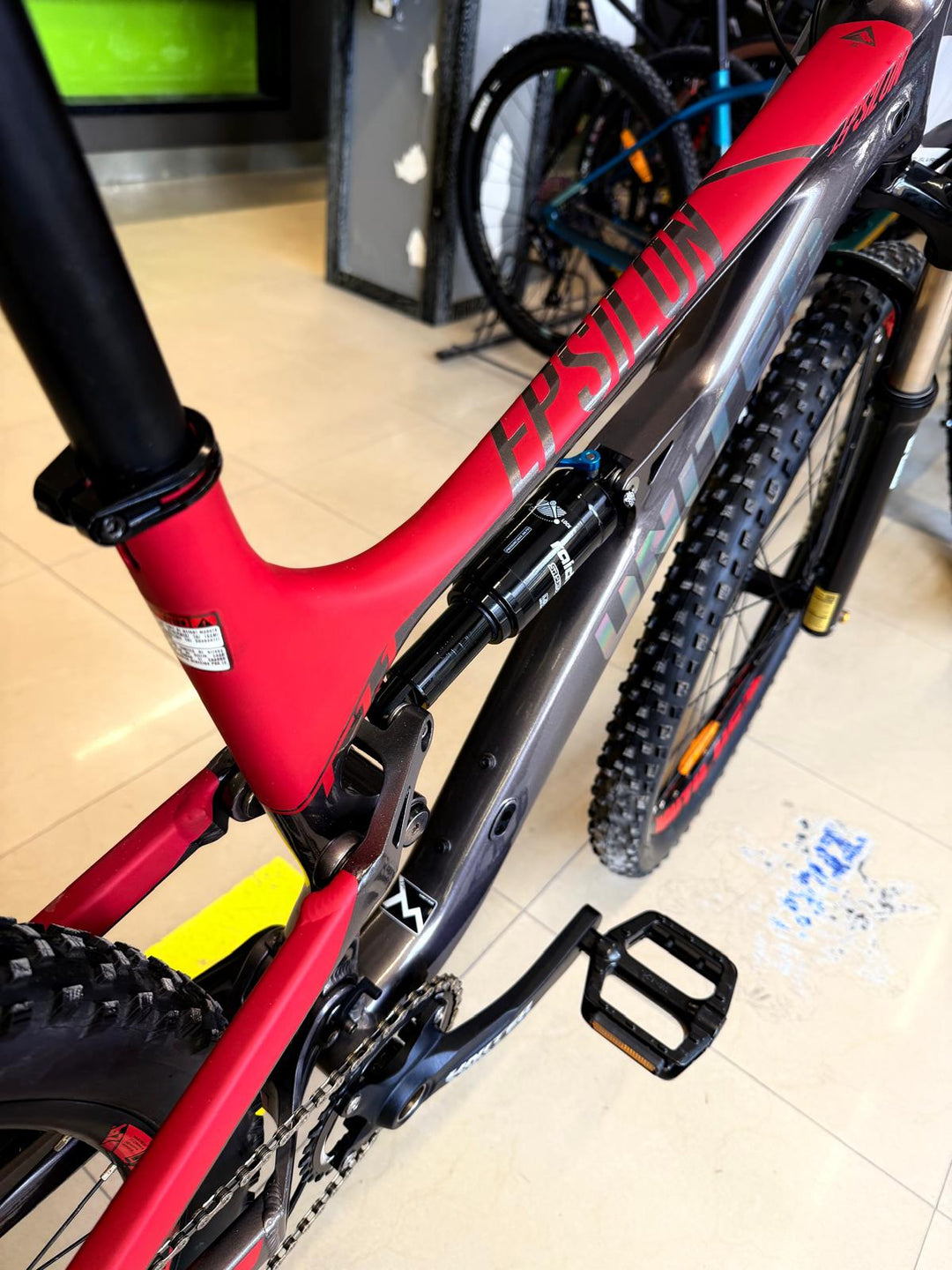 United Epsilon T1.1 29" Full Suspension FS