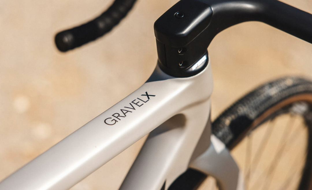 Rower BH GRAVELX AT 3.0 Light Silver roz. M